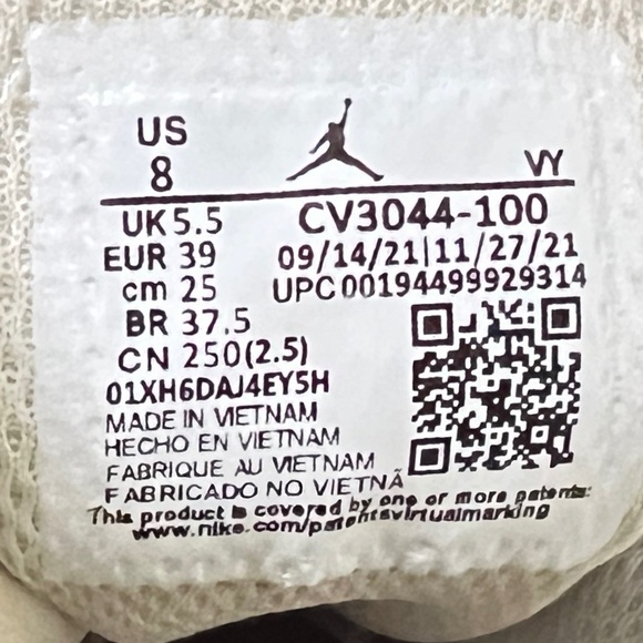 Women's Nike Air Jordan 1 Mid Milan Size 8 CV3044-100 - Picture 9 of 9